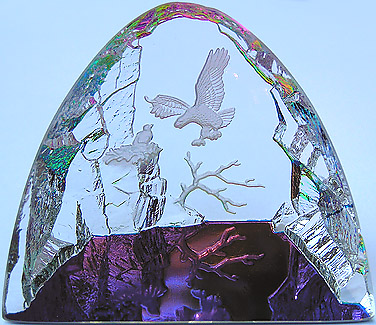 Eagle in Flight to its Chick in the Nest. Gorgeous Crystal Figurine. 65mm with Ever-Changing Iridis Colors.